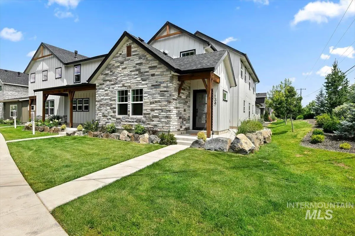 134, 142, 150 N Edgewood Ln, Eagle, ID 83616 - #1