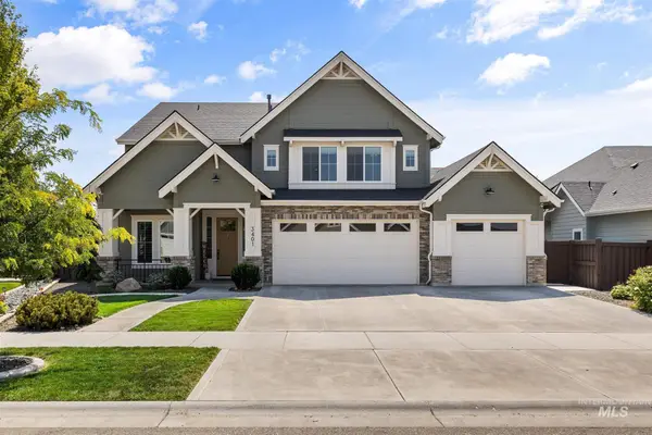 3401 W Wolf Rapids Dr, Meridian, ID 83646