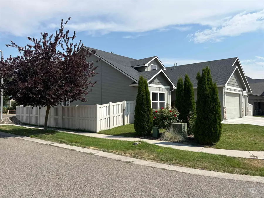 1634 Oak Ave, Fruitland, ID 83619 - #2