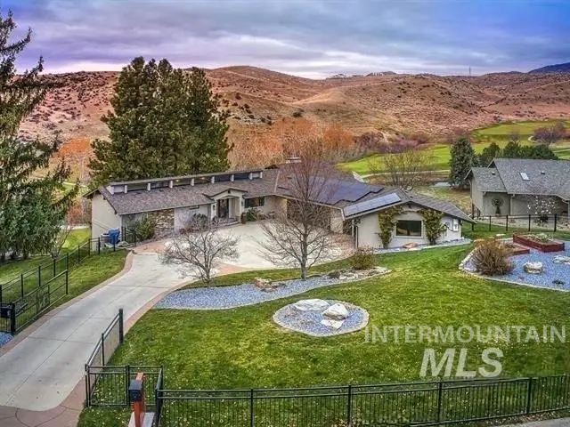 812 E Hearthstone Dr, Boise, ID 83702 - #1