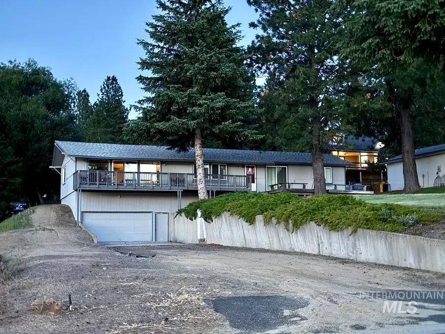 110 Lakeshore Drive, Cascade, ID 83611 - #2
