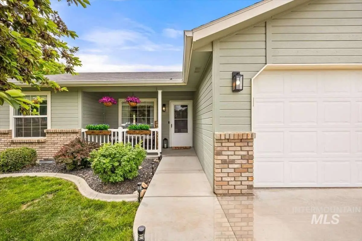 3308 Airport Ave, Caldwell, ID 83605 - #1