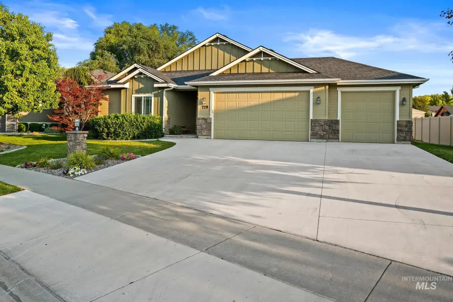 719 W Arbor Pointe Way, Nampa, ID 83686 - #3