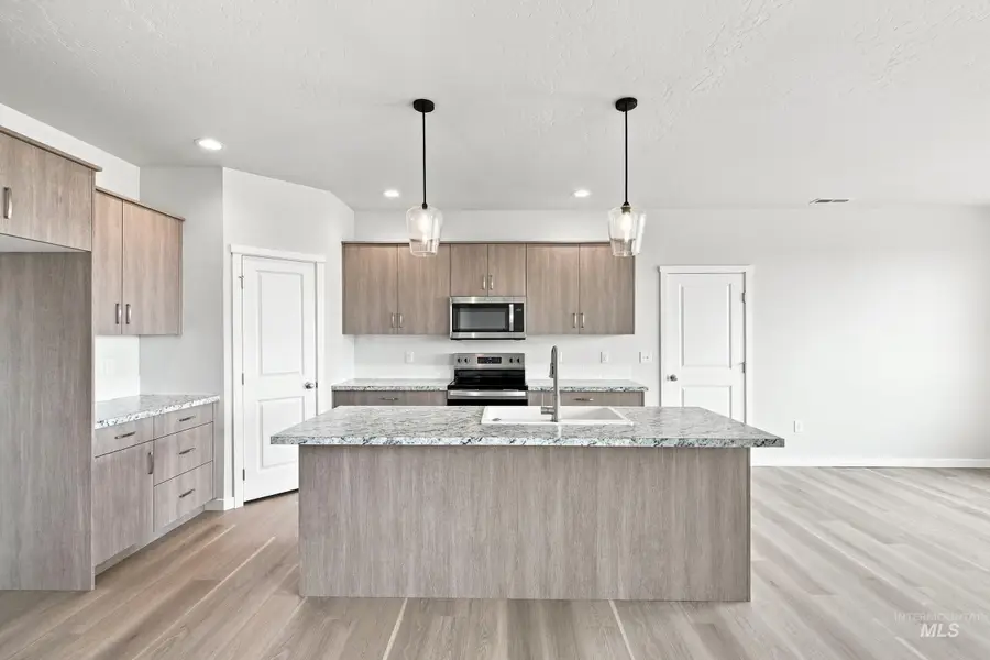 1699 Gyrfalcon St, Middleton, ID 83644 - #3