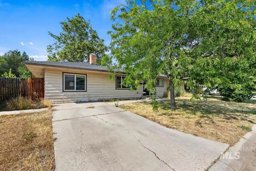3902 W St Andrews, Boise, ID 83705 - #2
