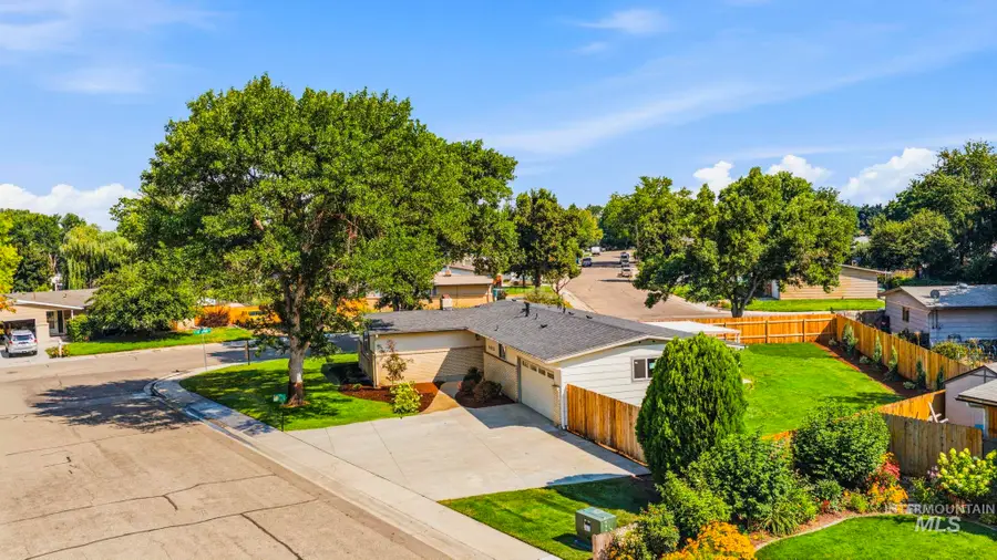 4015 N. Bristol, Boise, ID 83704 - #2