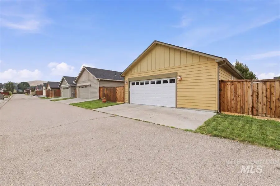7587 N Froman Ave, Boise, ID 83714 - #2