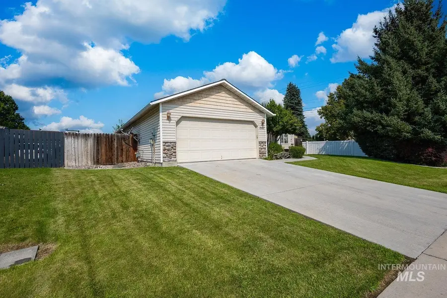 1507 S Willow Creek, Nampa, ID 83686 - #2