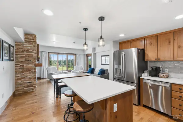 75 Arling Center Court #211, Donnelly, ID 83615