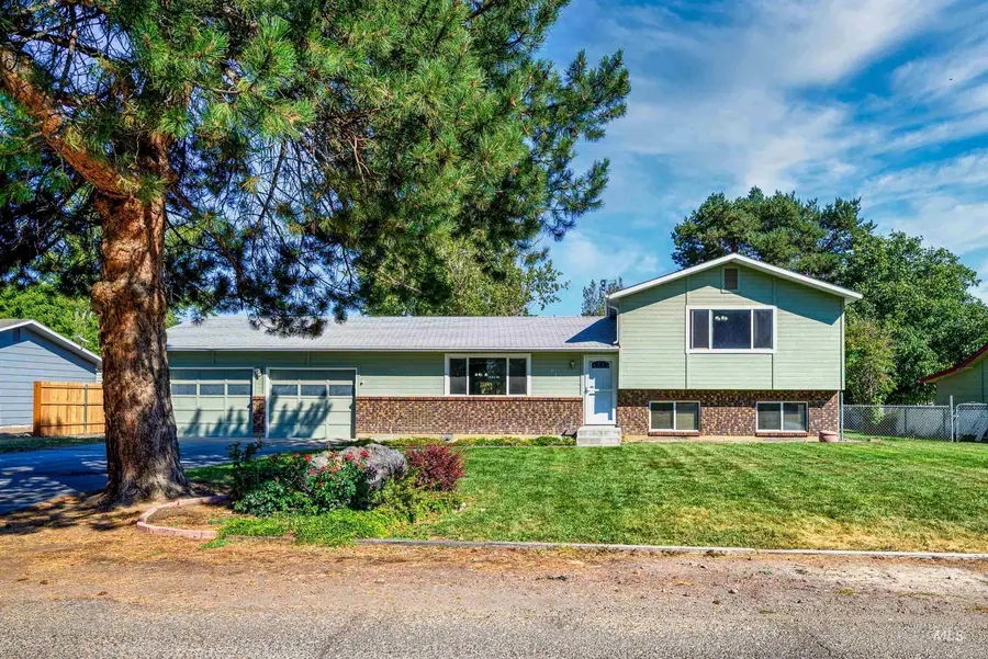130 Nw Carrie Circle, Mountain Home, ID 83647 - #2