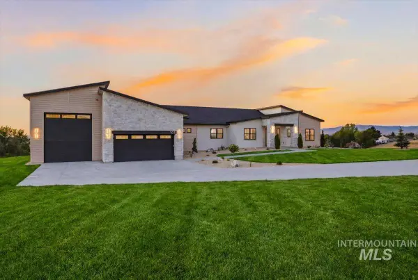 1011 N 63rd St, Nampa, ID 83687