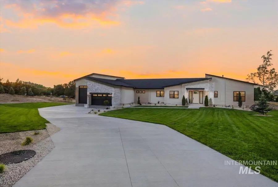 1011 N 63rd St, Nampa, ID 83687 - #2