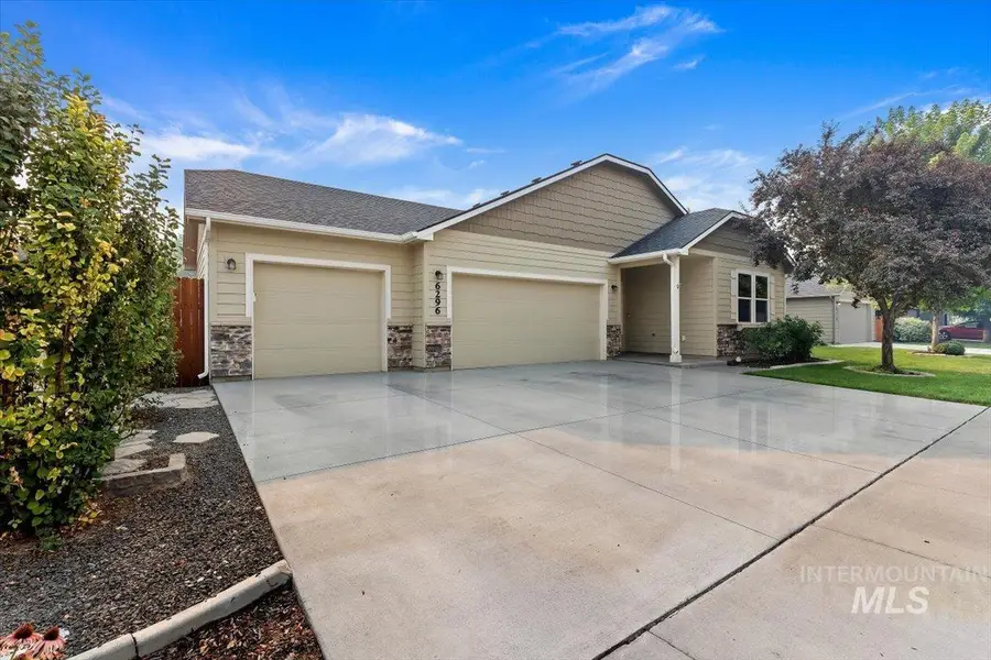 6296 S Ironwood Ave, Boise, ID 83709 - #3