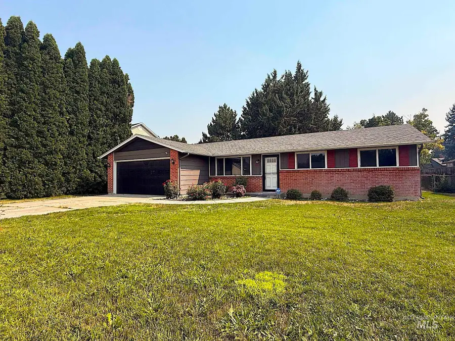 803 Astor, Nampa, ID 83651 - #3
