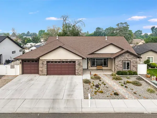 1356 Jump St, Twin Falls, ID 83301