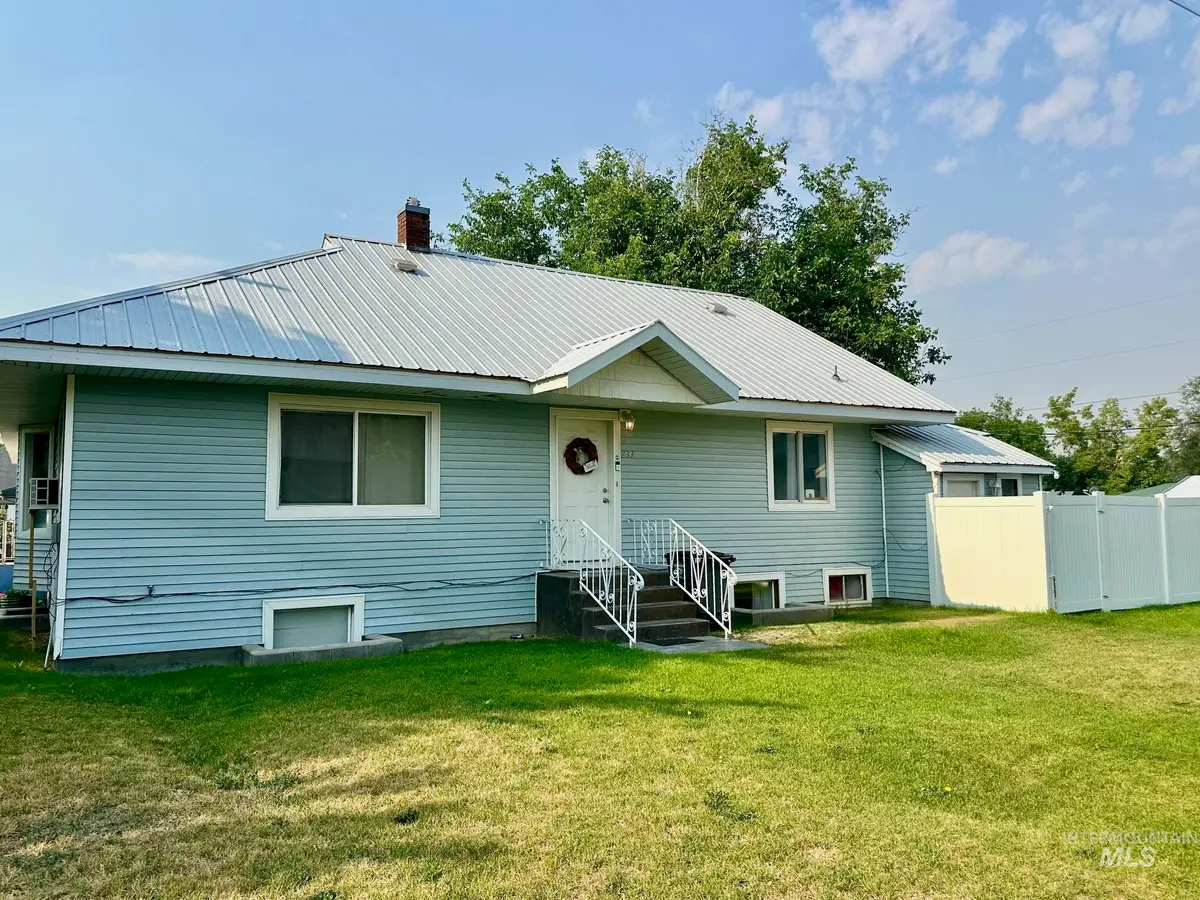 307 Birch St S, Kimberly, ID 83341 - #1