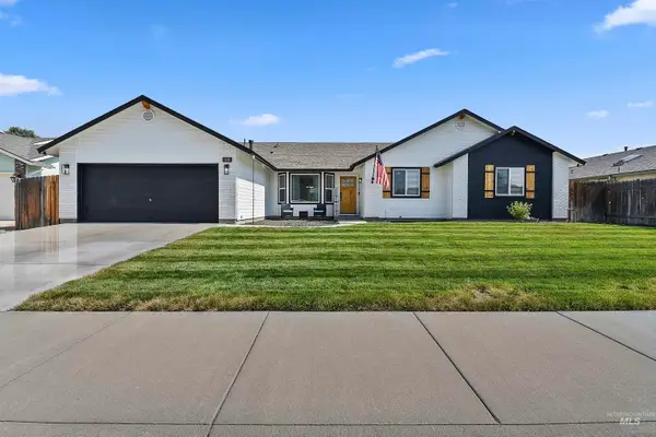 890 W Pennwood St, Meridian, ID 83642