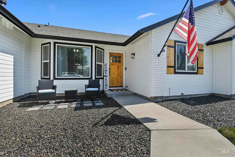 890 W Pennwood St, Meridian, ID 83642 - #3