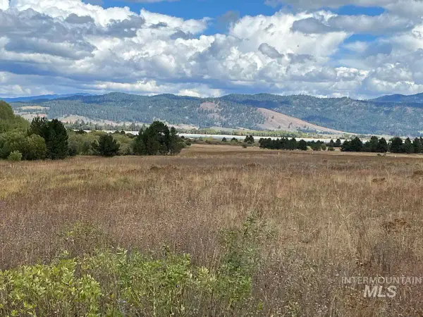 42 Reno Vista Lane, Donnelly, ID 83615