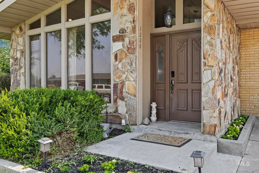 1228 Evergreen Dr, Twin Falls, ID 83301 - #3