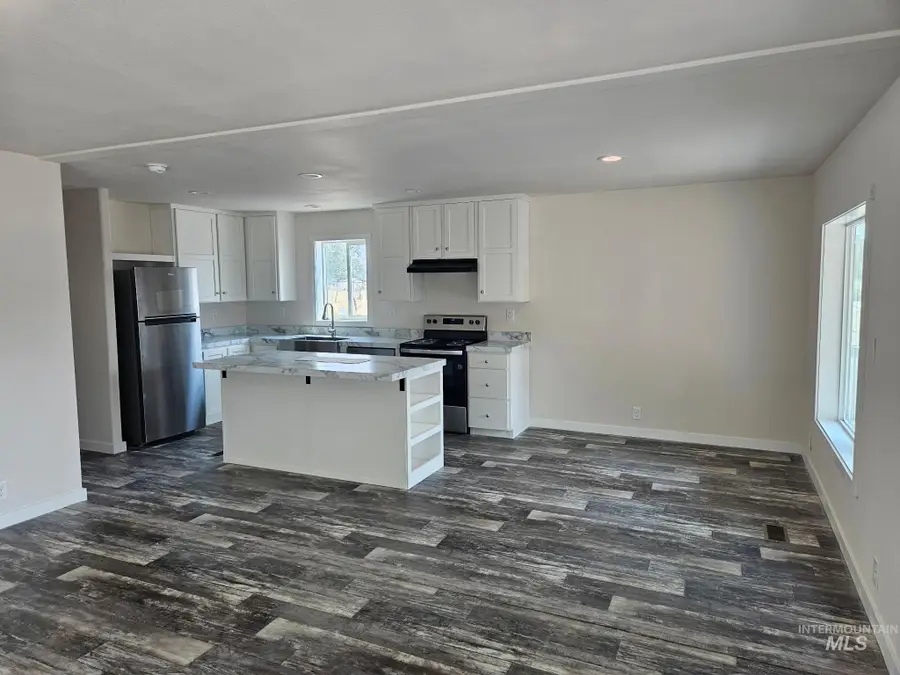 370 W 12th S #7, Mountain Home, ID 83647 - #3