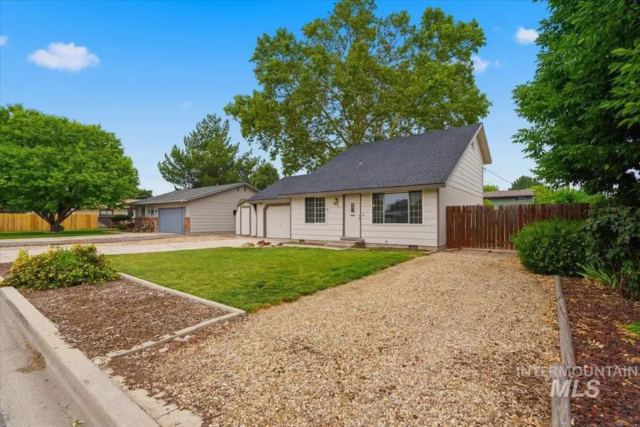 2012 Cherry St, Caldwell, ID 83605 - #2