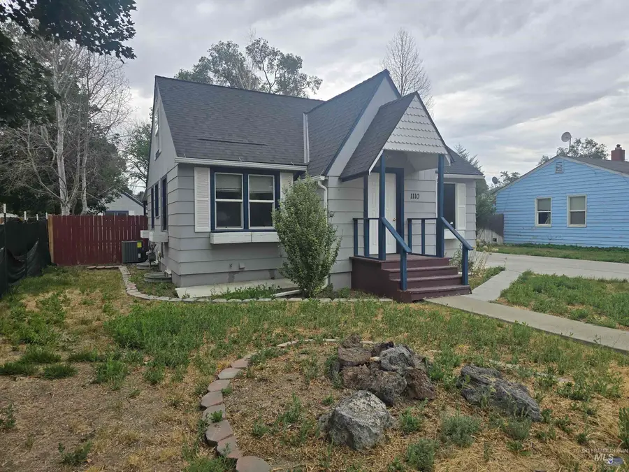 1110 Washington St, Gooding, ID 83330 - #2