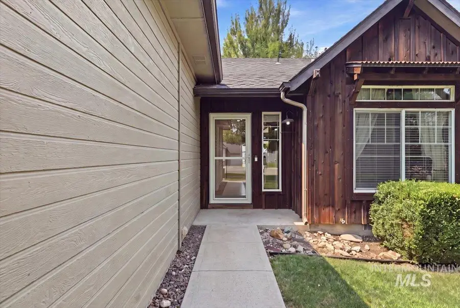 2127 N Maroon Ave, Kuna, ID 83634 - #2