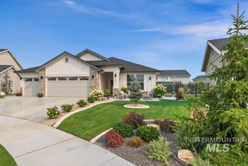 827 N Chastain Ln, Eagle, ID 83616 - #1