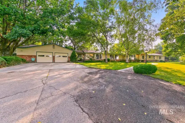 2118 W Aspen Cove Drive, Meridian, ID 83642