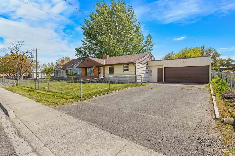 1357 Chesnut St, Clarkston, WA 99403 - #2