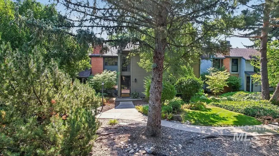 983 E Strawberry Ln, Boise, ID 83712 - #3