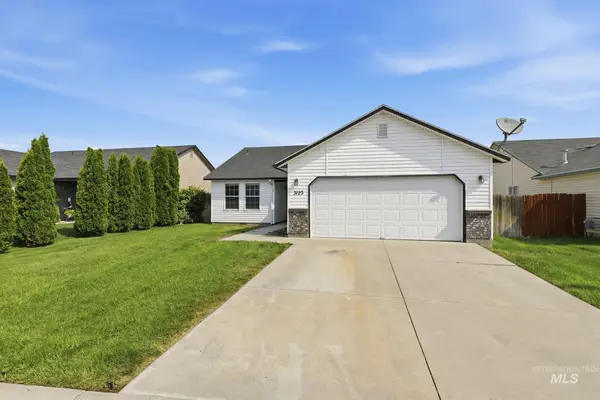 3123 Village Green St, Caldwell, ID 83605