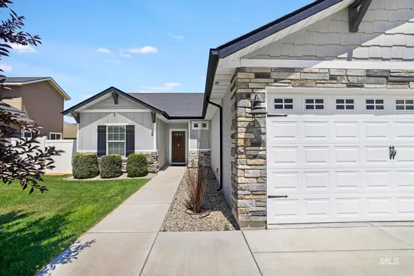 1082 White Birch Ave, Twin Falls, ID 83301