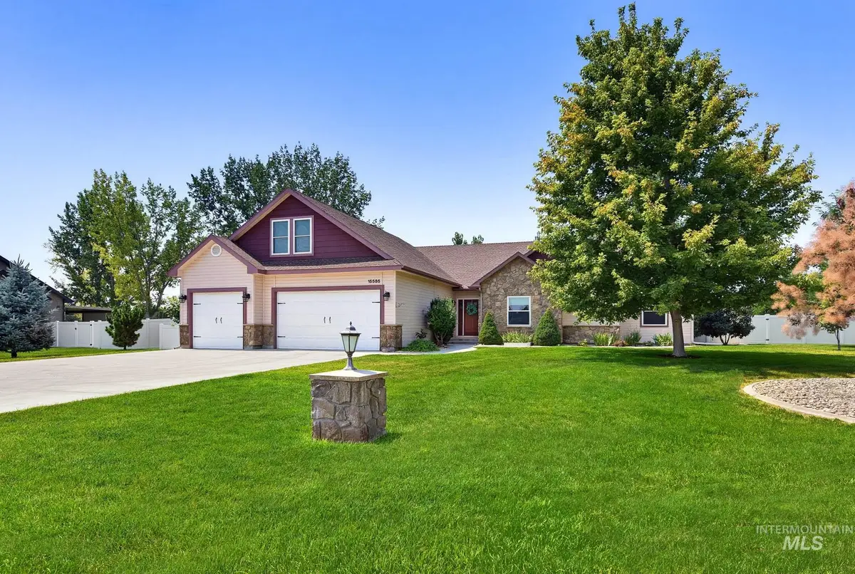 15585 Moonstruck Dr, Caldwell, ID 83607 - #1