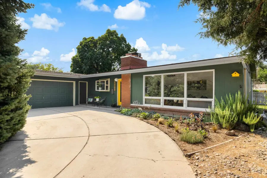 4103 W Pasadena Dr, Boise, ID 83705 - #2