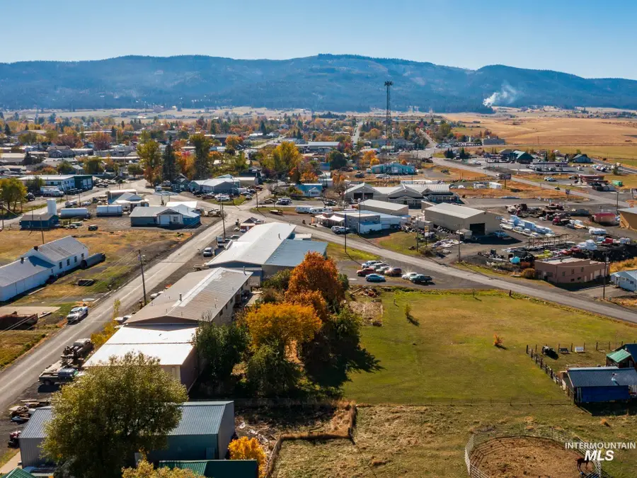 702 N D St, Grangeville, ID 83530 - #2