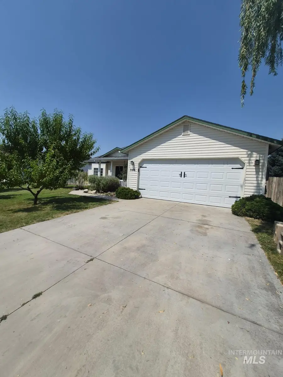946 Johnson Dr, Middleton, ID 83644 - #2