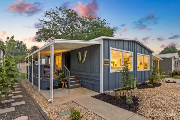7080 W Royal Glen Ln, Boise, ID 83714