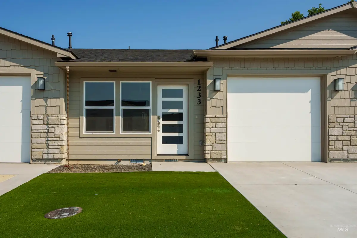 1233 Phillips Circle, Ontario, OR 97914 - #1