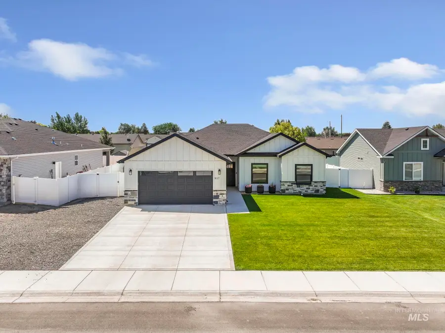 817 23rd Ave E, Jerome, ID 83338 - #2