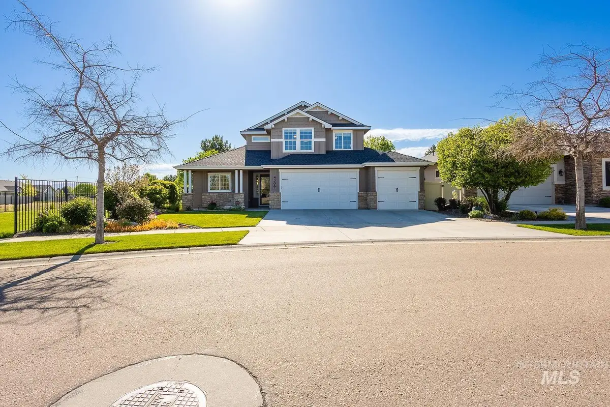4306 S Dazzle Ave, Meridian, ID 83642 - #1