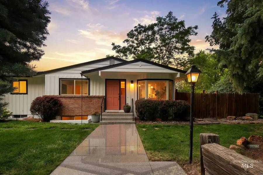 820 N Argyll Dr, Boise, ID 83702 - #2