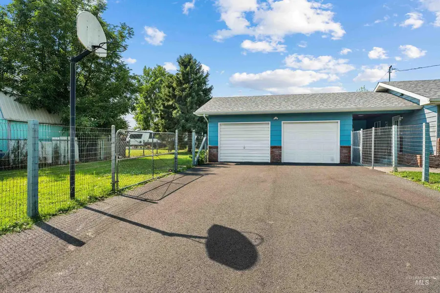 518 Bryden Dr., Lewiston, ID 83501 - #3