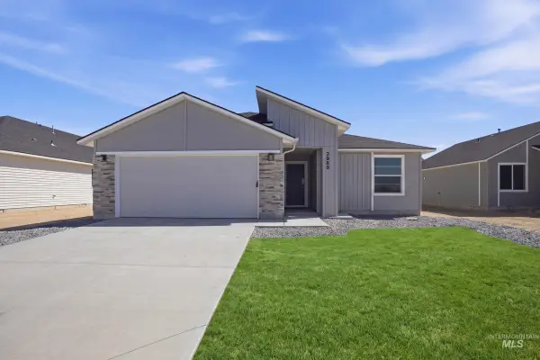 4405 Hewitt St, Caldwell, ID 83605