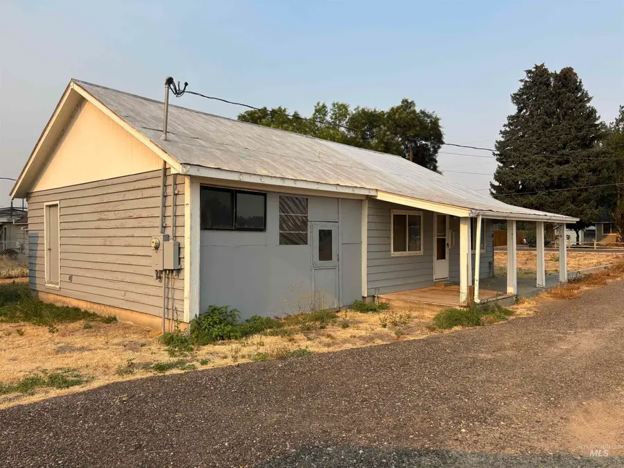 733 Sunset Dr, Ontario, OR 97914 - #3