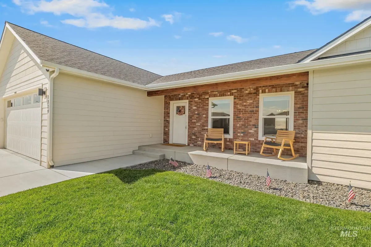 1729 Golden Hills Dr, Lewiston, ID 83501 - #1