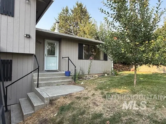 1009 W Hemlock Avenue, Lewiston, ID 83501 - #2