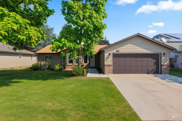680 W Applegate St, Meridian, ID 83642