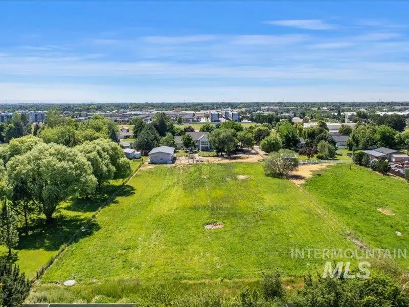 3040 N Duane Dr, Meridian, ID 83646 - #3